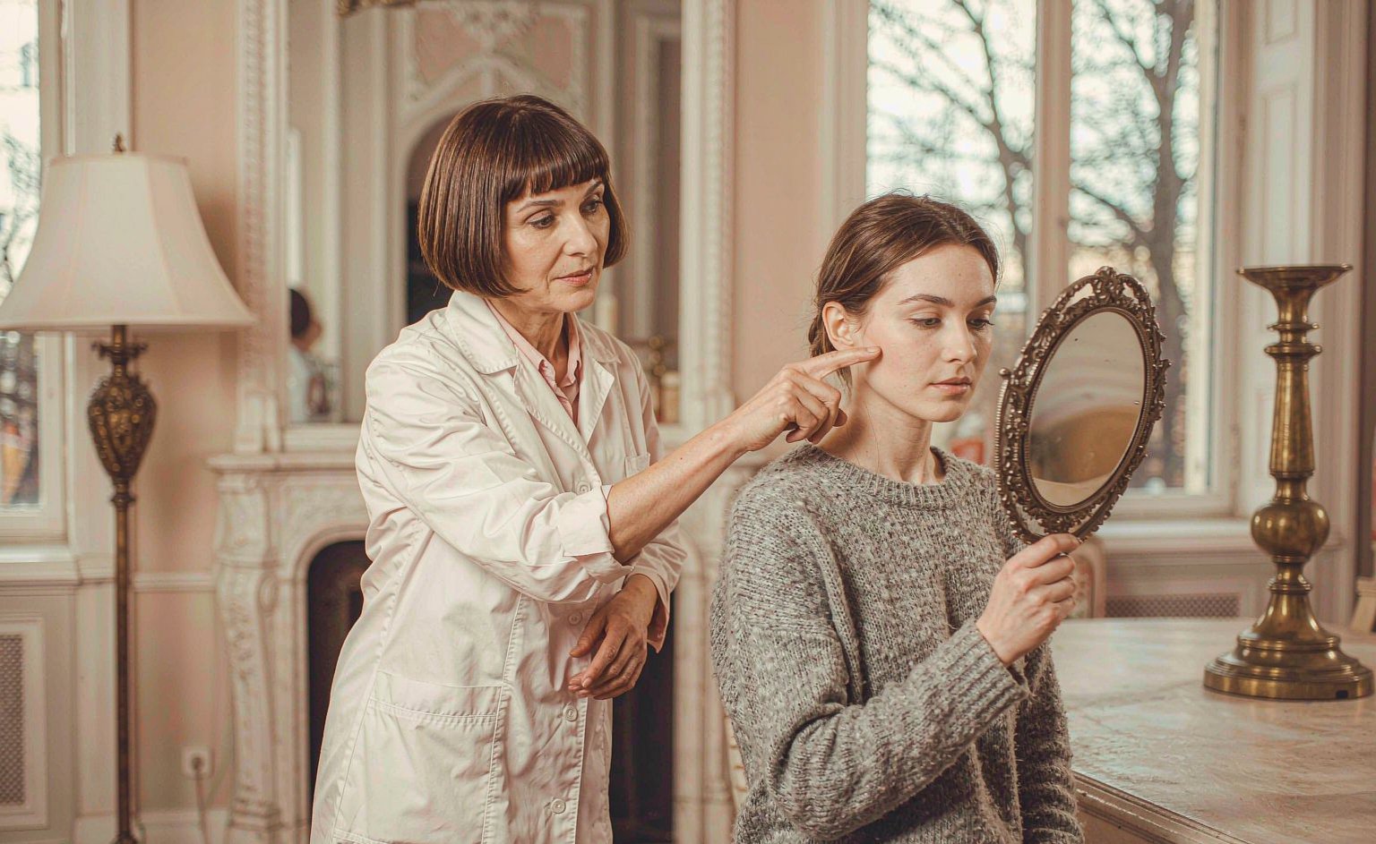 Consultation and facial assessment at LIVO