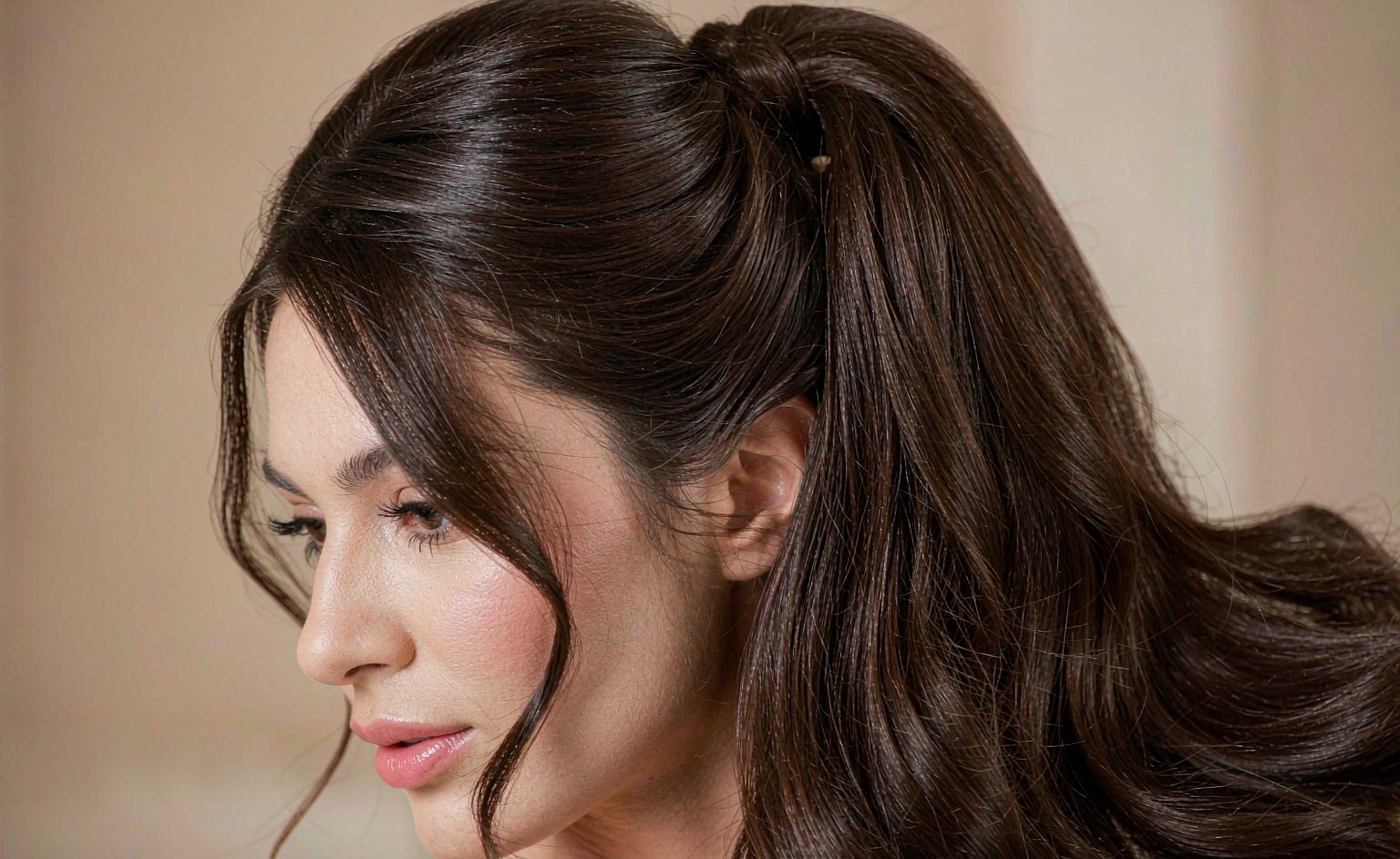 Healthy, thick, shiny hair and a comfortable scalp