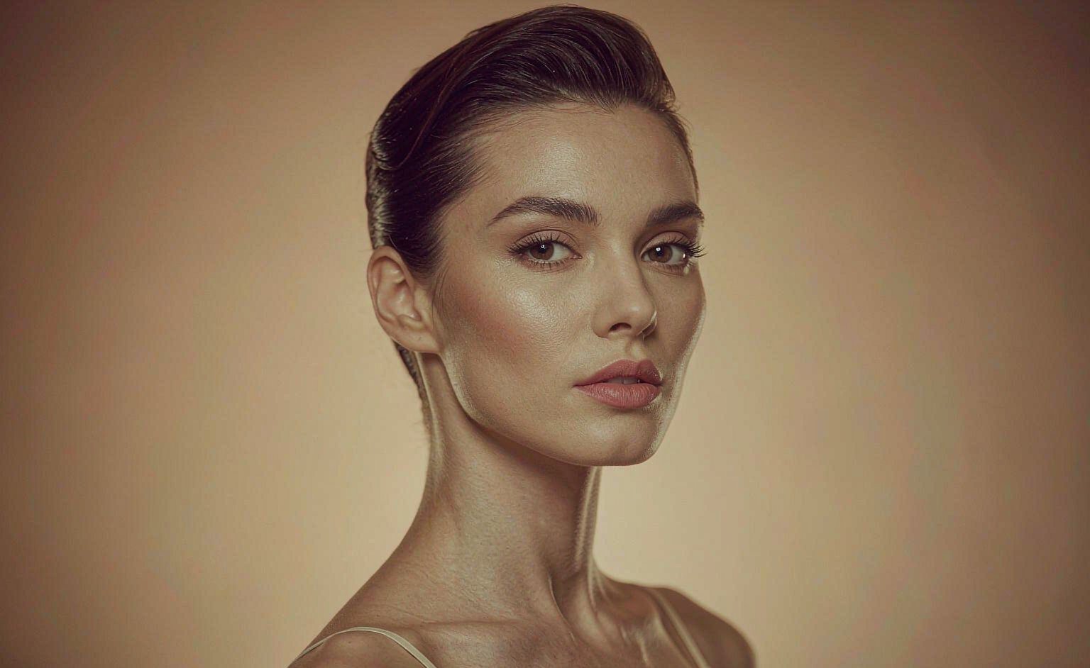 Jawline slimming — refined lower-face contour