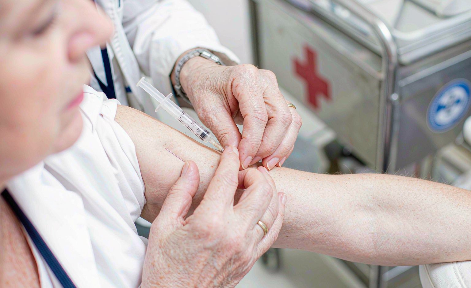 A vitamin B12 injection in a calm clinic